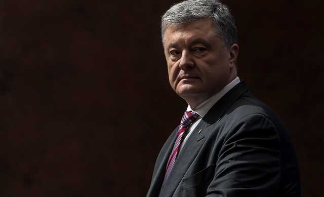 Печерский районный суд арестовал все имущество Порошенко