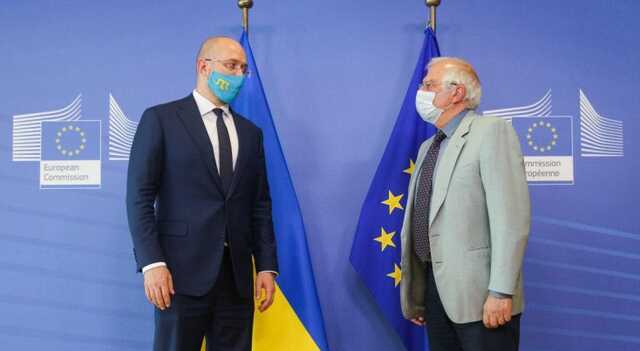 Боррель обсудил со Шмыгалем безопасность и санкции против России