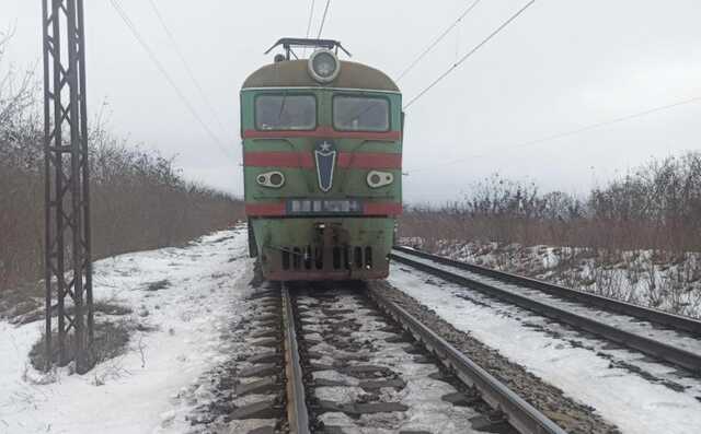 В Запорожском районе локомотив сбил мужчину