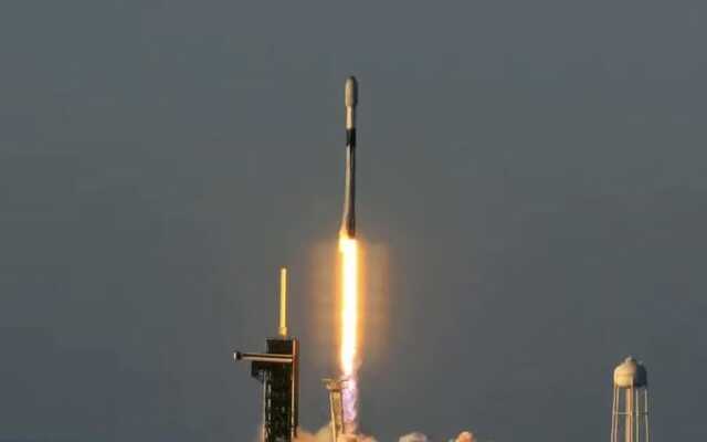 Компания SpaceX провела первый в этом году запуск ракет для всемирной Интернет-сети