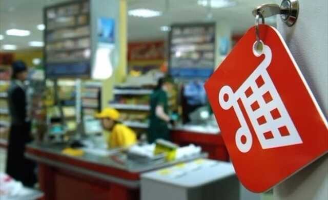 У Києві охоронець допоміг крадієві відчинити камеру схову в «Сільпо»