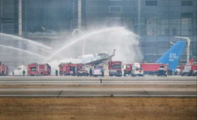 В китайском аэропорту загорелся российский самолет Ту-204