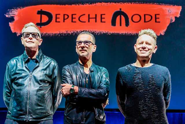 В Латвии во исполнение языкового закона синхронно переводили песни Depeche Mode