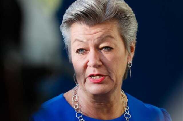 Єврокомісія вдосконалить законодавство щодо захисту дітей в інтернеті