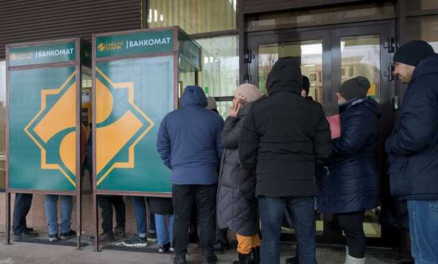 В Казахстане приостановили работу обменников