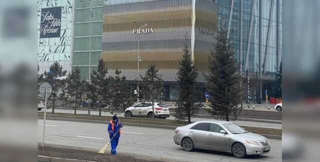 Безмятежность и погром. Мародеры обошли стороной элитные ТЦ и ЖК в Алматы