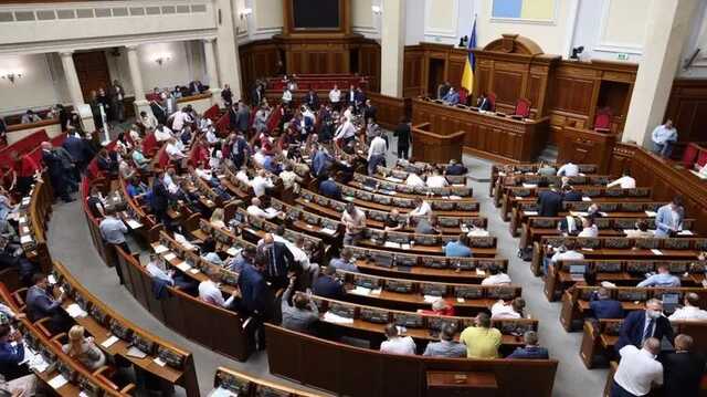 Украинские нардепы находятся на максимально длинных зимних каникулах за 10 лет