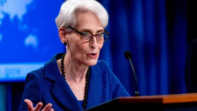 Скопление войск РФ на границе Украины может привести к кризису, - Шерман