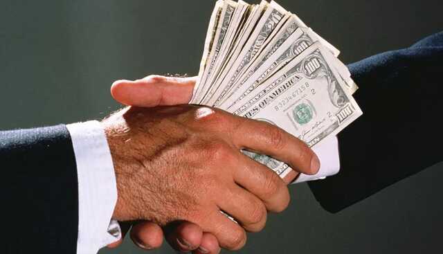 За какие суммы продают депутаты-коррупционеры свои «услуги»