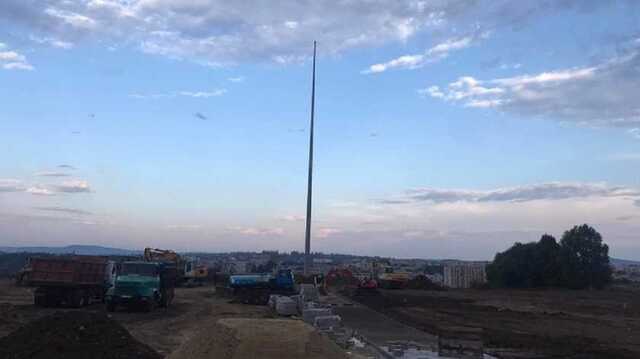 В Черновцах с флагштока "загадочно исчез" флаг Украины