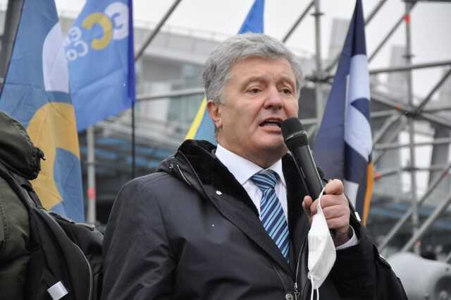 Безвозмездный адвокат для защиты Порошенко в суде не привлекался, - ГБР