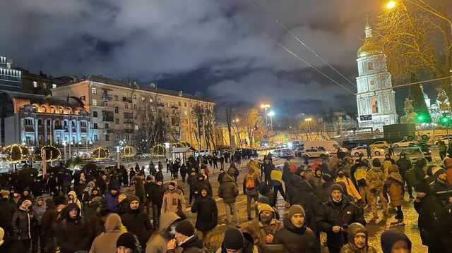 Не дождавшись решения суда, сторонники Порошенко начали расходиться