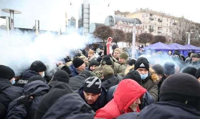 Потасовка под Печерским судом: пострадали два человека, задержанных нет