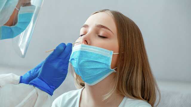 В Польше зафиксировали рекордное количество заболевших COVID-19 за сутки