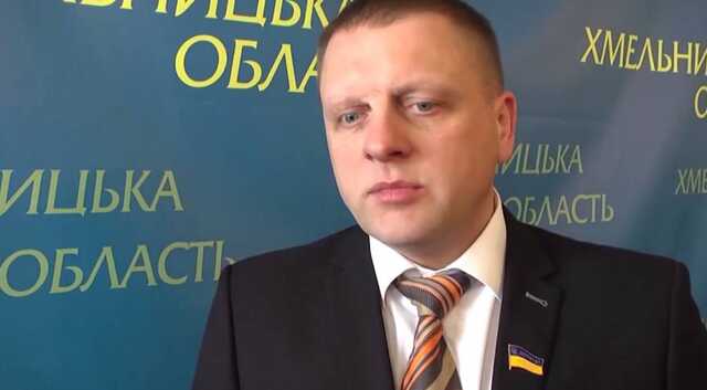 Экс-депутата Хмельницкого облсовета признали мошенником