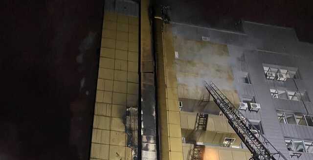 Полиция назвала возможную причину пожара в офисном здании АТБ в Днепре