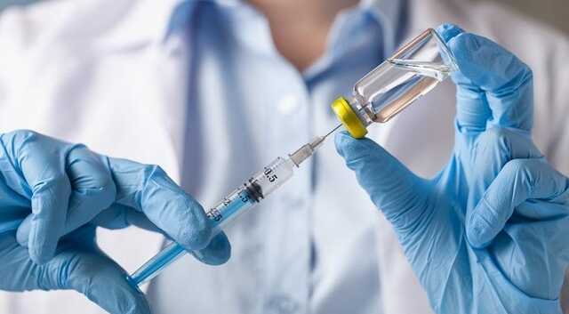 Более 15 млн украинцев вакцинировались от COVID, бустерную дозу получили 200 тысяч