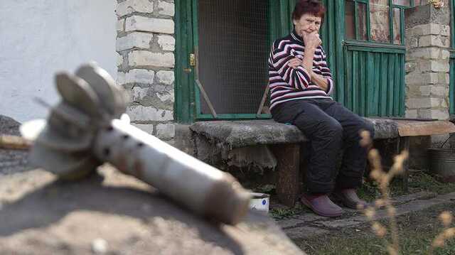 Москва снова угрожает "защитой своих граждан" на Донбассе