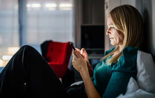 В МОЗ успокоили украинцев, которые боятся вызванного смартфонами рака