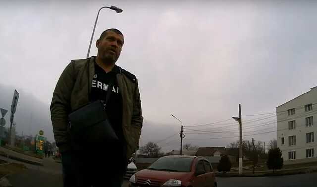 В Мелитополе автохамы вызывают активистов на разговор без камер