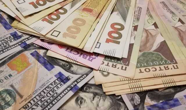 Курс гривны обрушился на фоне слухов о "вторжении Путина"