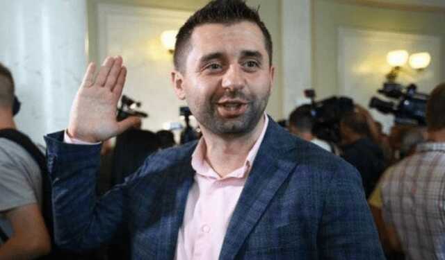 Сьогодні важливо зберігати спокій та позитивний настрій, - "слуга народа" Арахамія