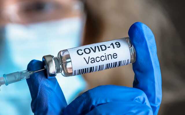 Украинец сделал уже 27 прививок от коронавируса и продолжает делать уколы