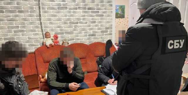 $1000 щомісяця за неперешкоджання роботі сайту — на Дніпропетровщині у хабарництві підозрюється поліцейський