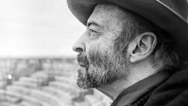 В Париже замерз насмерть известный фотограф