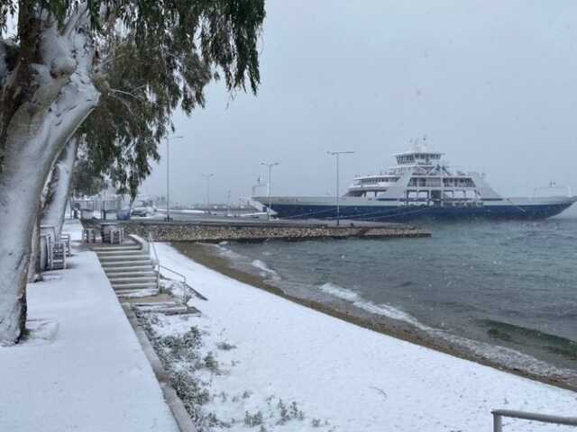 Грецию и Турцию завалило снегом — непогода вызвала хаос