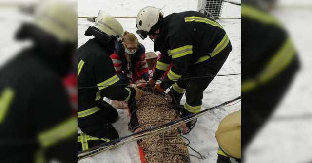 В Харькове мужчина упал с 5 этажа и чудом выжил