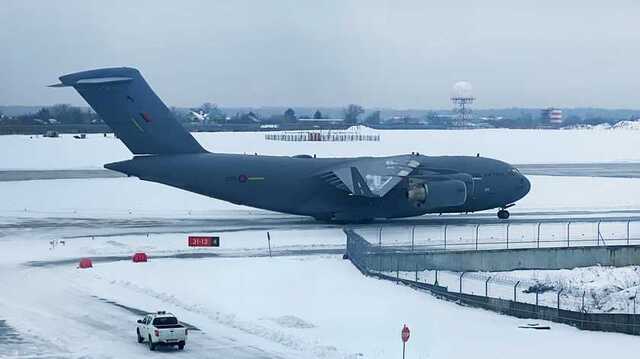 В аэропорту Львова приземлился самолет НАТО из Британии