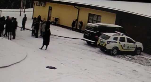 Под Киевом 7-летний ученик ради шутки "заминировал" свою школу