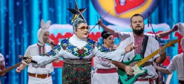 Верка Сердючка спела "Батько наш Бандера"