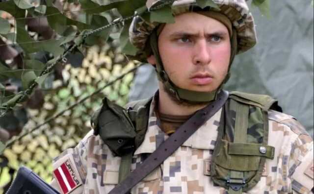 Латвия намерена отправить своих военных в Украину