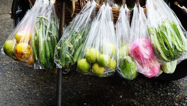 Сколько будут стоить пластиковые пакеты в Украине с 1 февраля