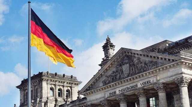 Экс-советник Меркель выступил за поставки немецкого оружия Украине