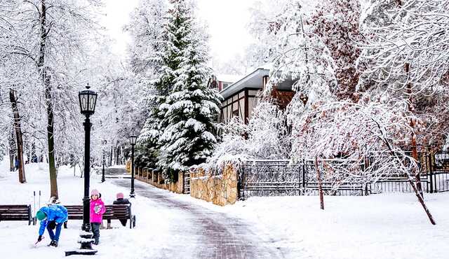 Снегопады на западе и морозные ночи: прогноз погоды на завтра