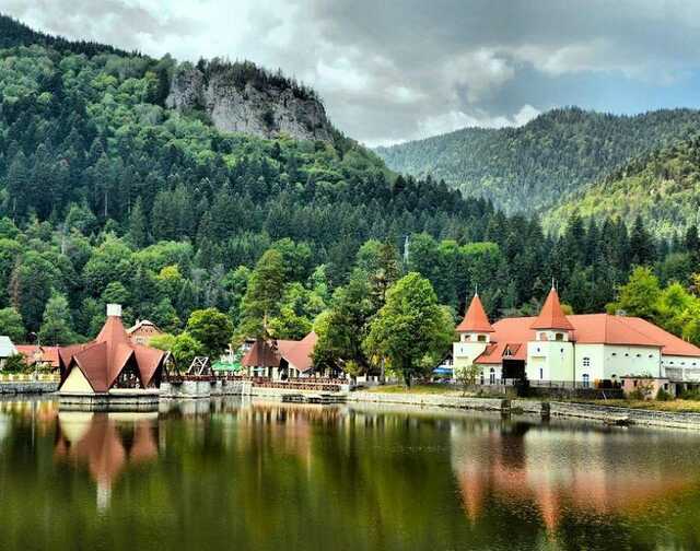 Румыния смягчила правила въезда для невакцинированных туристов