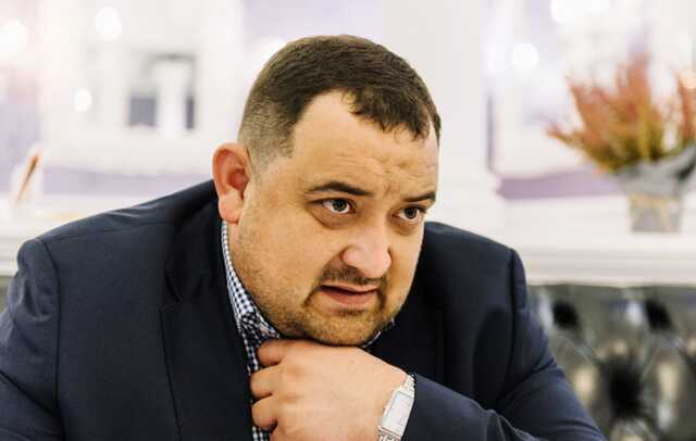 «Слуга»-взяточник Кузьминых укрылся в больнице