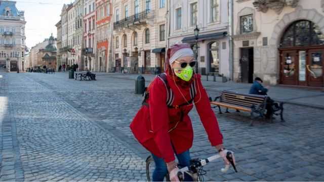 В Испании со следующей недели хотят разрешить ходить без маски на улицах