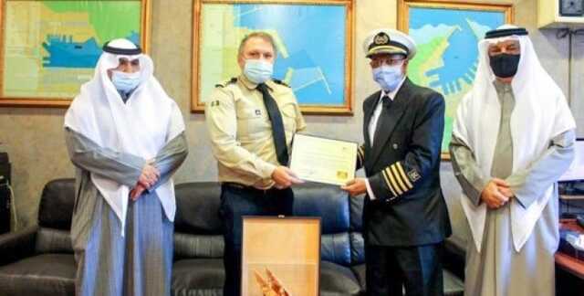 Кувейт наградил украинского капитана за спасение экипажа арабского рыболовецкого судна