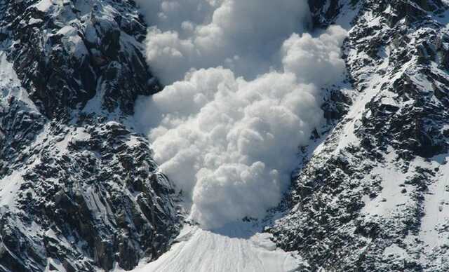 Туристов просят не ходить в горы на выходных. В Карпатах возможны лавины