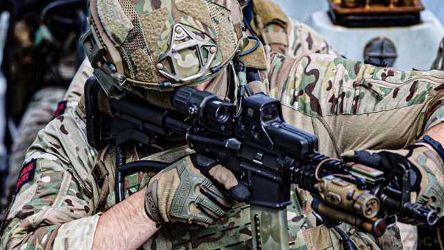 Великобритания направила 100 спецназовцев в Украину, – СМИ