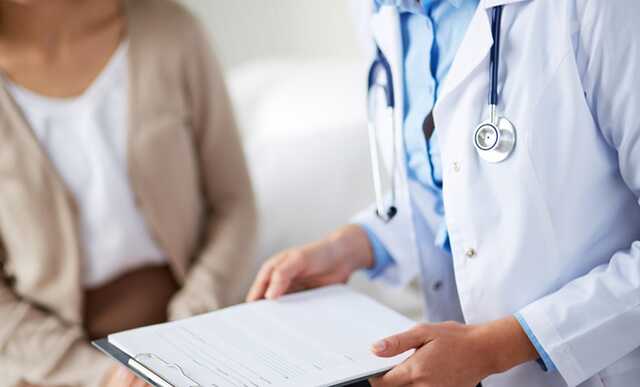 Жительница Львовщины месяц проходила с костью в дыхательных путях