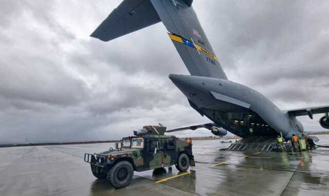 В Польшу прибыла еще одна группа военных США: высадилась возле границы Украины