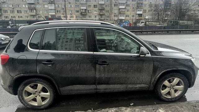 В Киеве у женщины из-за неоплаченных штрафов арестовали авто