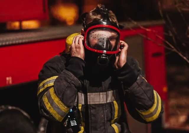 В Киеве на Оболони в результате пожара погиб пенсионер