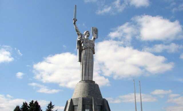 Коломойский собирается приватизировать «Родину-Мать» в Киеве