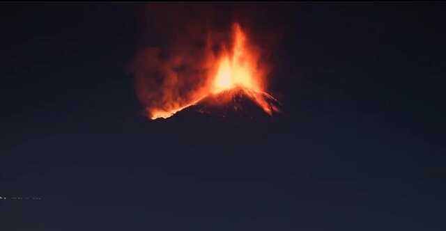 На Сицилии началось извержение вулкана Этна